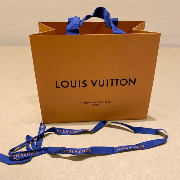Authentic Louis Vuitton bag with Ribbon - Picture 1 of 11